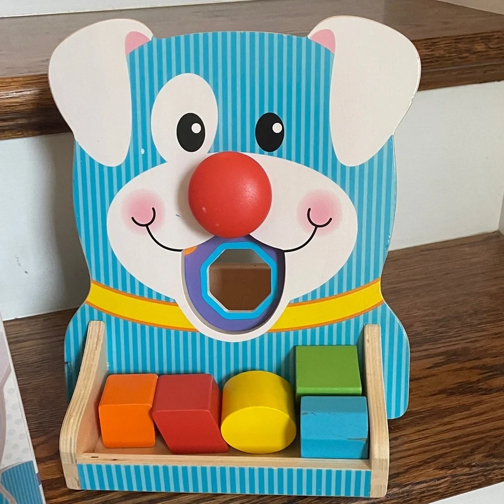 Melissa & Doug Spin & Feed Shape Sorter - Blue and Red - Picture 2 of 4